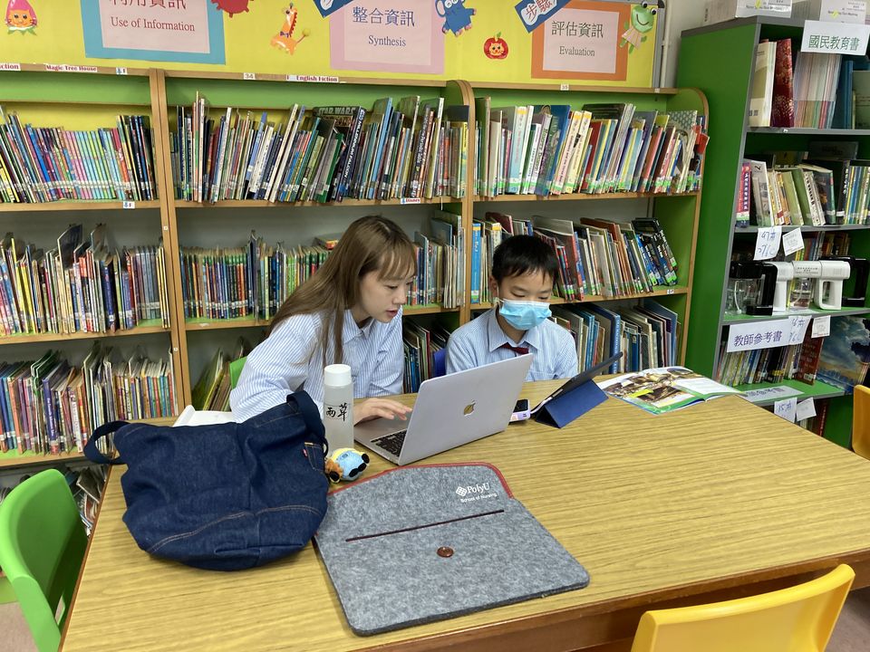 正在準備「海洋生態保育」英文圖書演說簡報